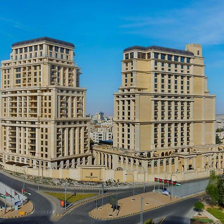 Hotel The Ritz-Carlton, Amán Exterior foto Residential complex in Amman