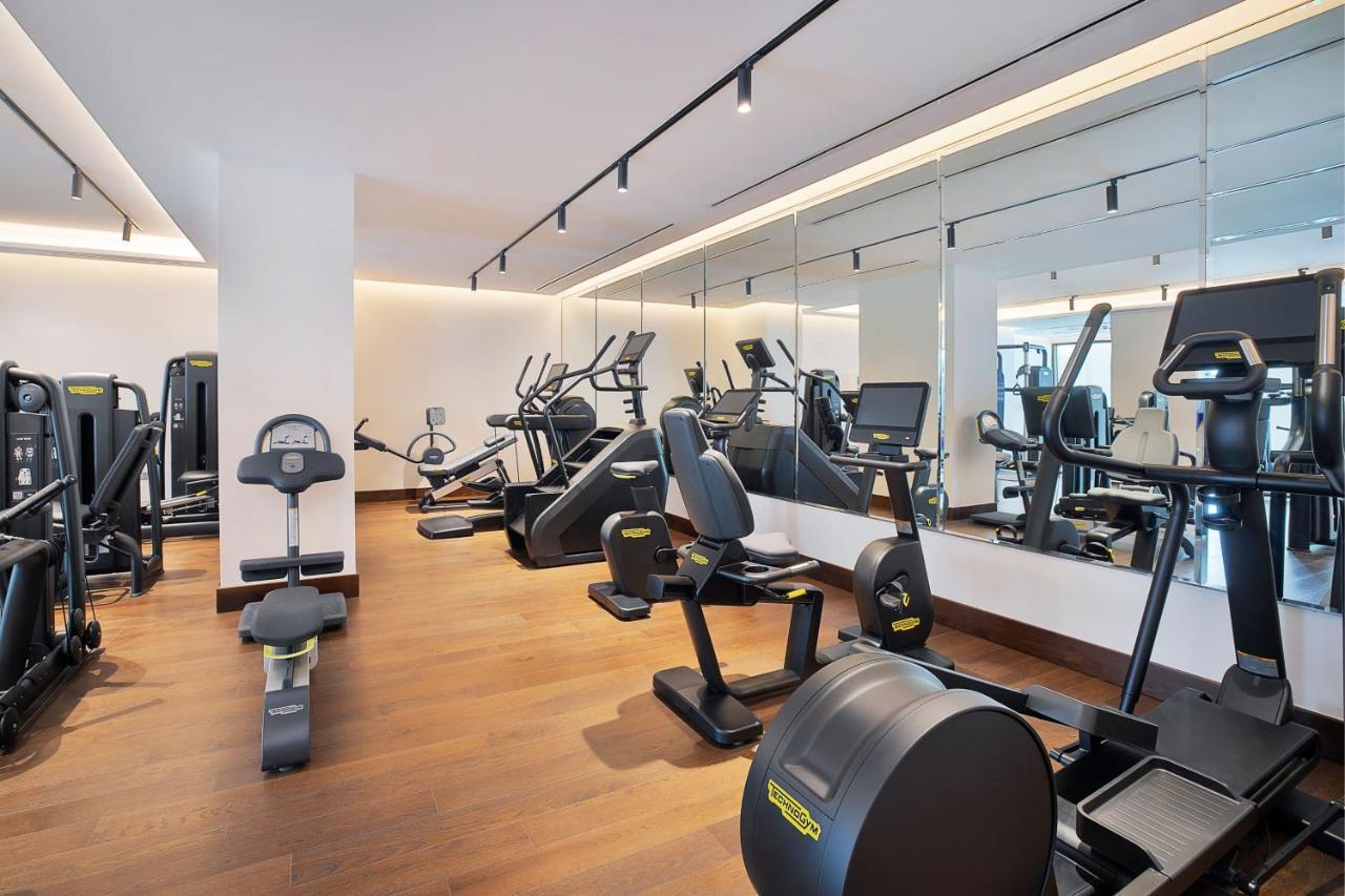 Hotel The Ritz-Carlton, Amán Exterior foto The gym at the hotel
