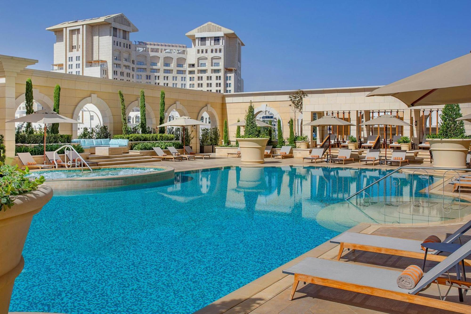 Hotel The Ritz-Carlton, Amán Exterior foto The pool at the Four Seasons Hotel