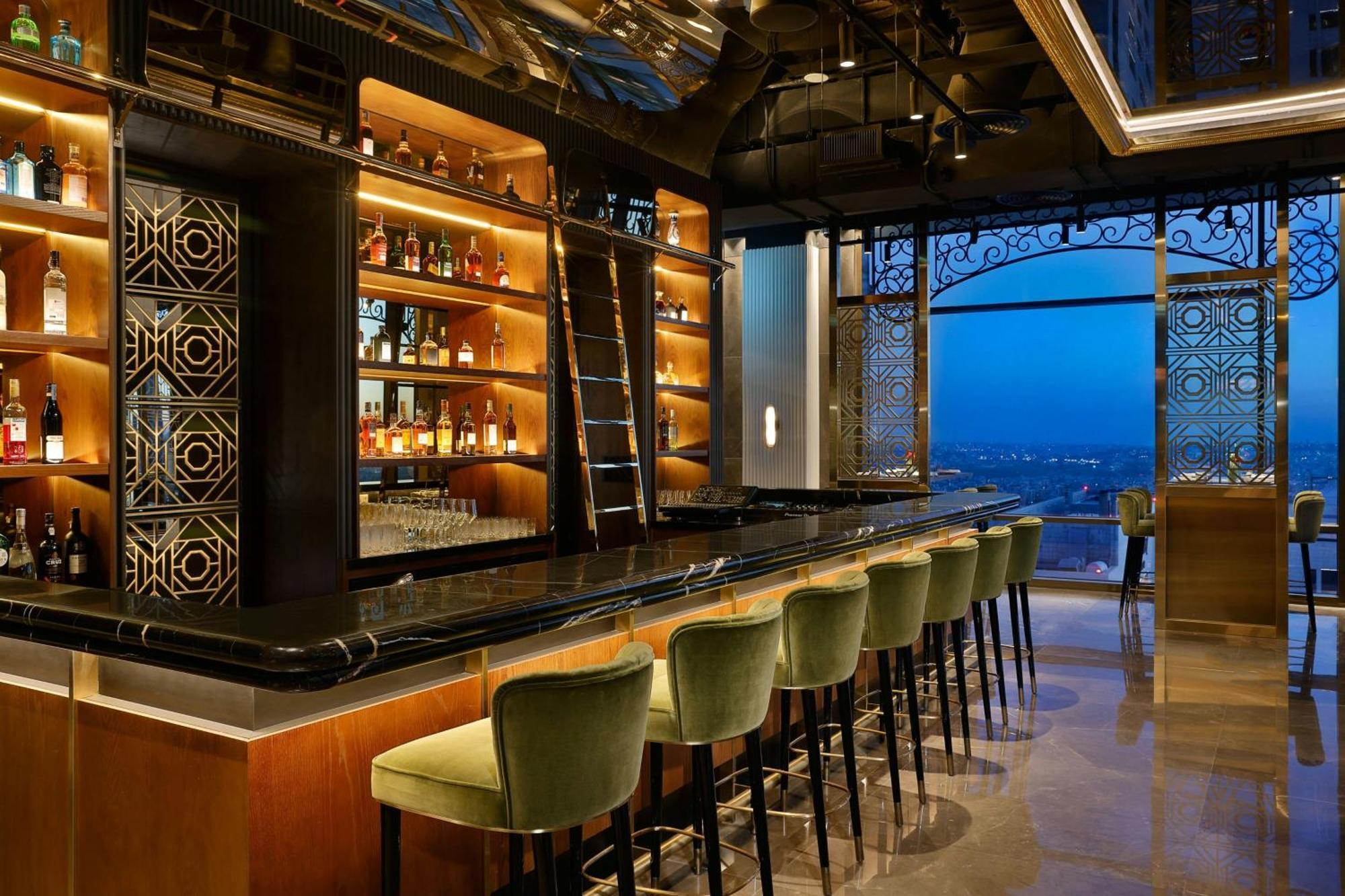 Hotel The Ritz-Carlton, Amán Exterior foto The bar at the 101 lounge