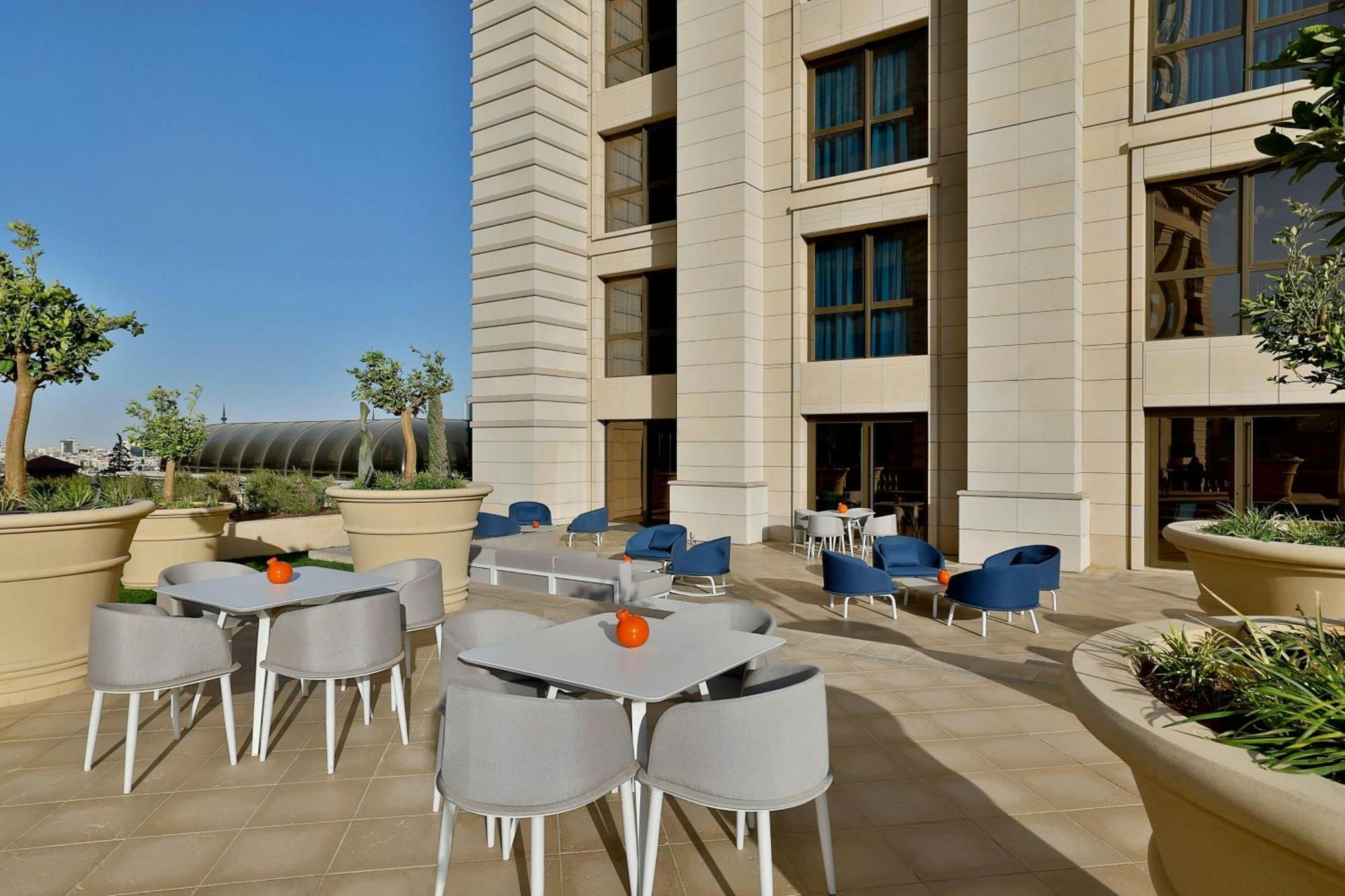 Hotel The Ritz-Carlton, Amán Exterior foto The Terrace